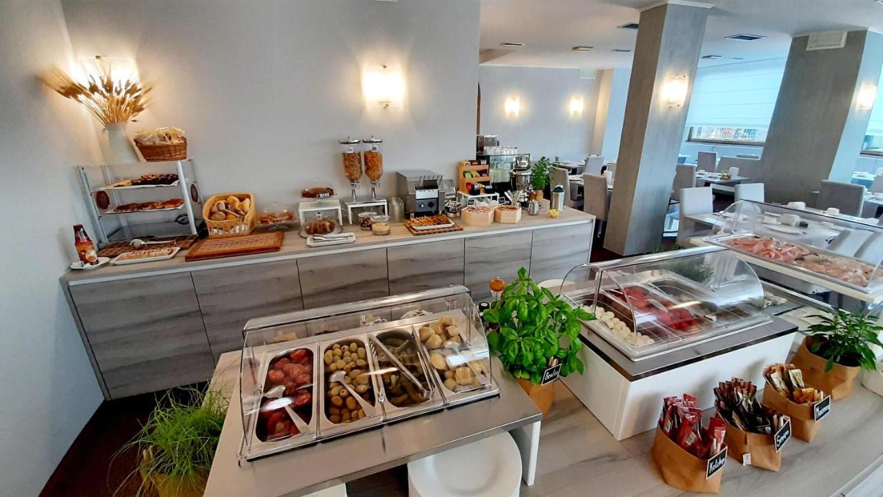 Hotel & Wellness Fra I Pini 리그나노 사비아도로 외부 사진