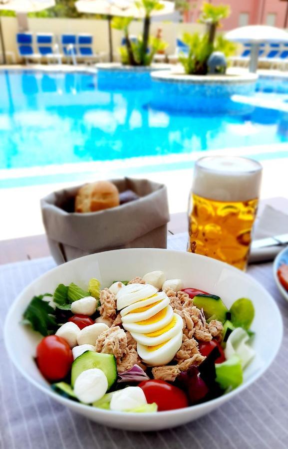 Hotel & Wellness Fra I Pini 리그나노 사비아도로 외부 사진