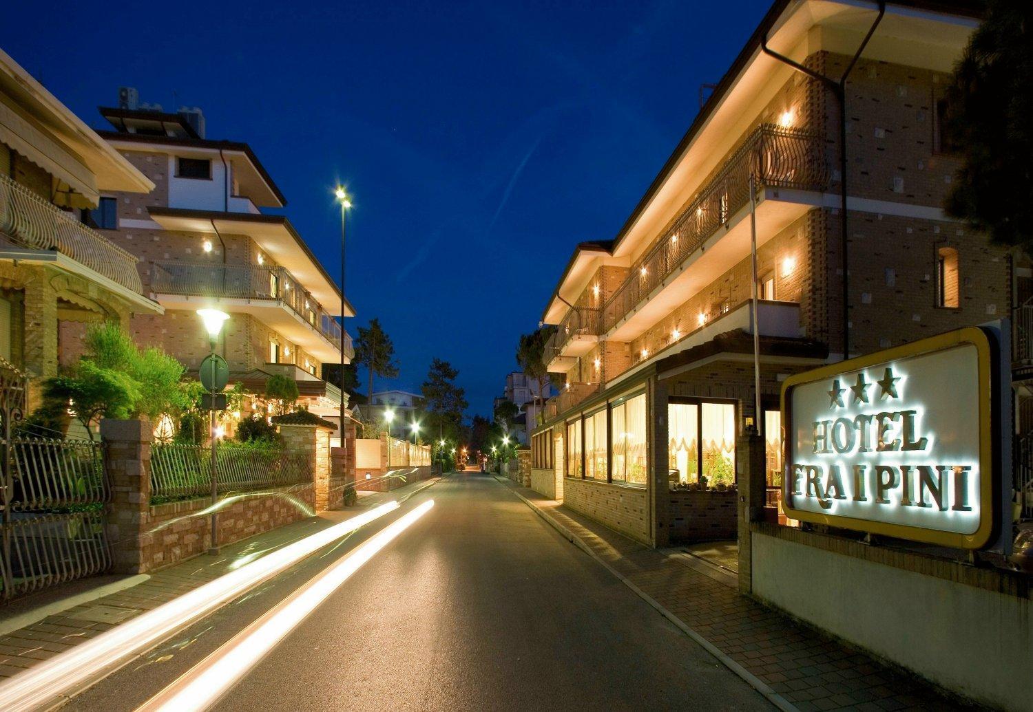 Hotel & Wellness Fra I Pini 리그나노 사비아도로 외부 사진