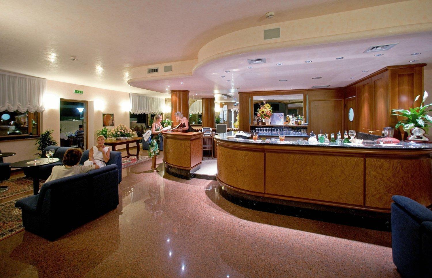 Hotel & Wellness Fra I Pini 리그나노 사비아도로 외부 사진
