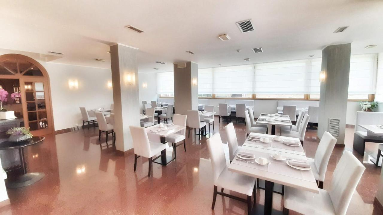 Hotel & Wellness Fra I Pini 리그나노 사비아도로 외부 사진